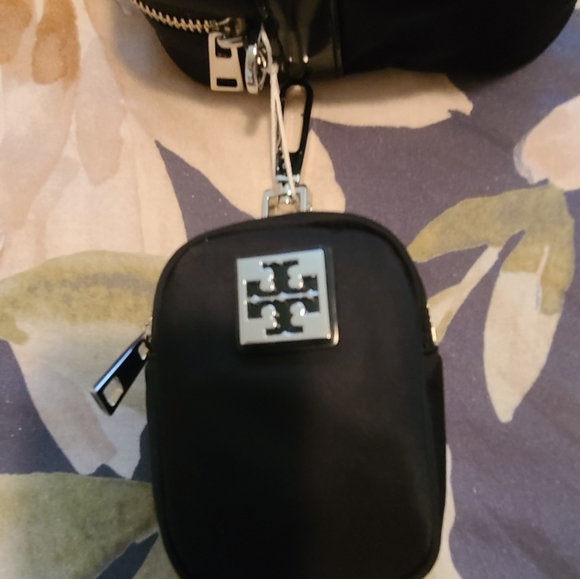 Tory Burch Virginia Nylon Shoulder Bag - Picture 5 of 11